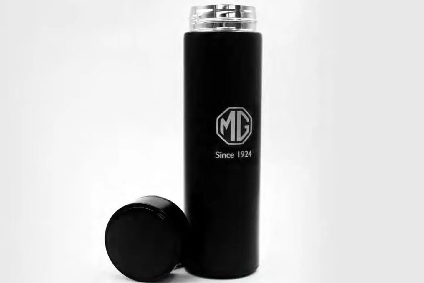 https://mgmotor.sfo2.digitaloceanspaces.com/storage/accesorios/generales/mg-generales-termo.webp