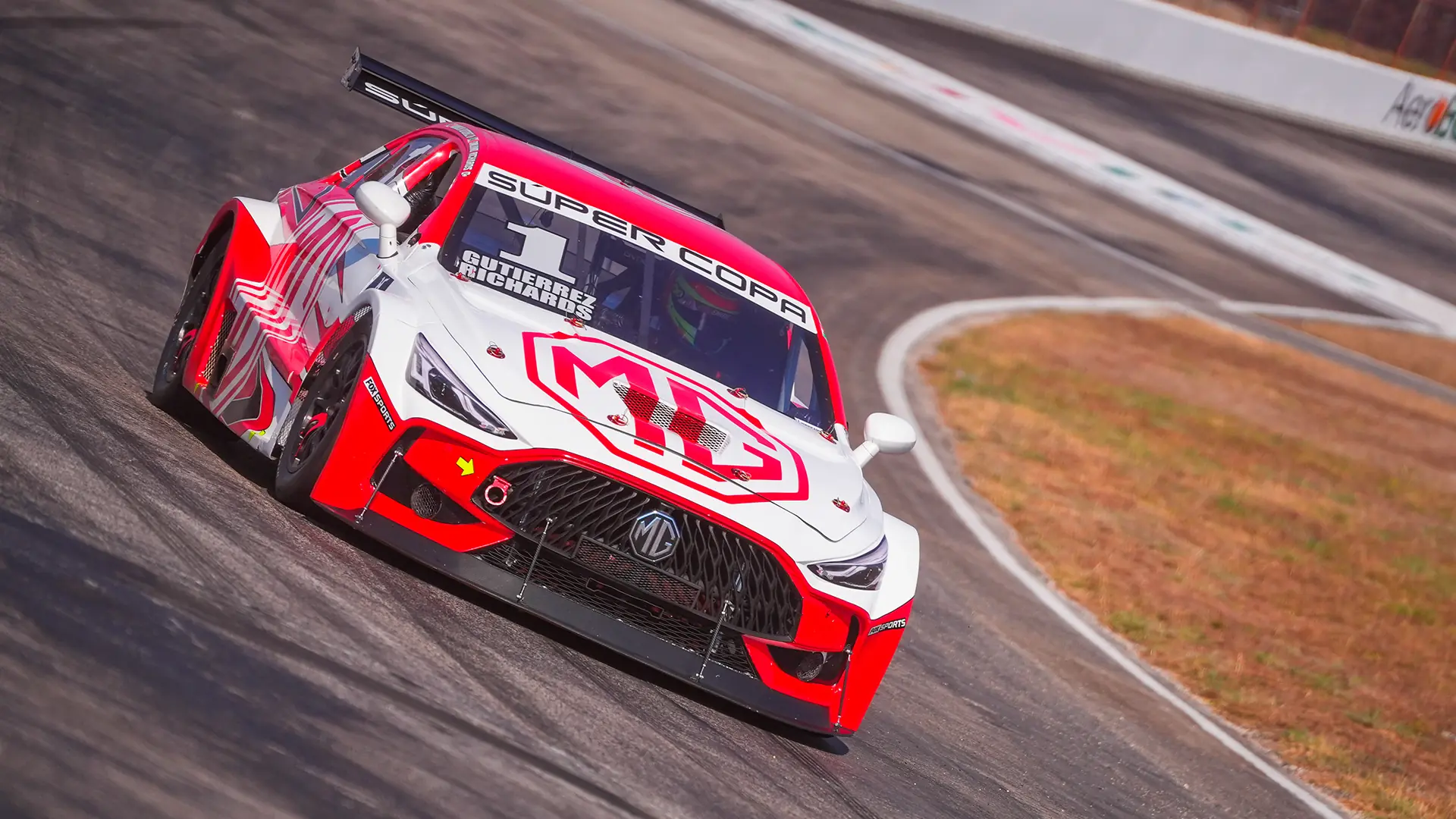 https://mgmotor.sfo2.digitaloceanspaces.com/storage/patrocinios/super-copa/galeria/mg-supercopa-galeria-08.webp
